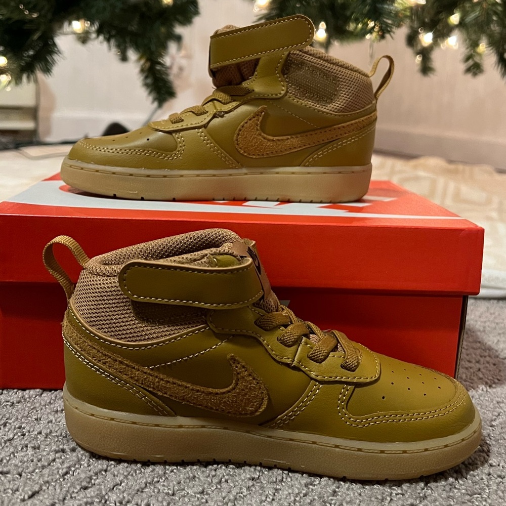 Kids Nike Court Borough 2 high top sneaker